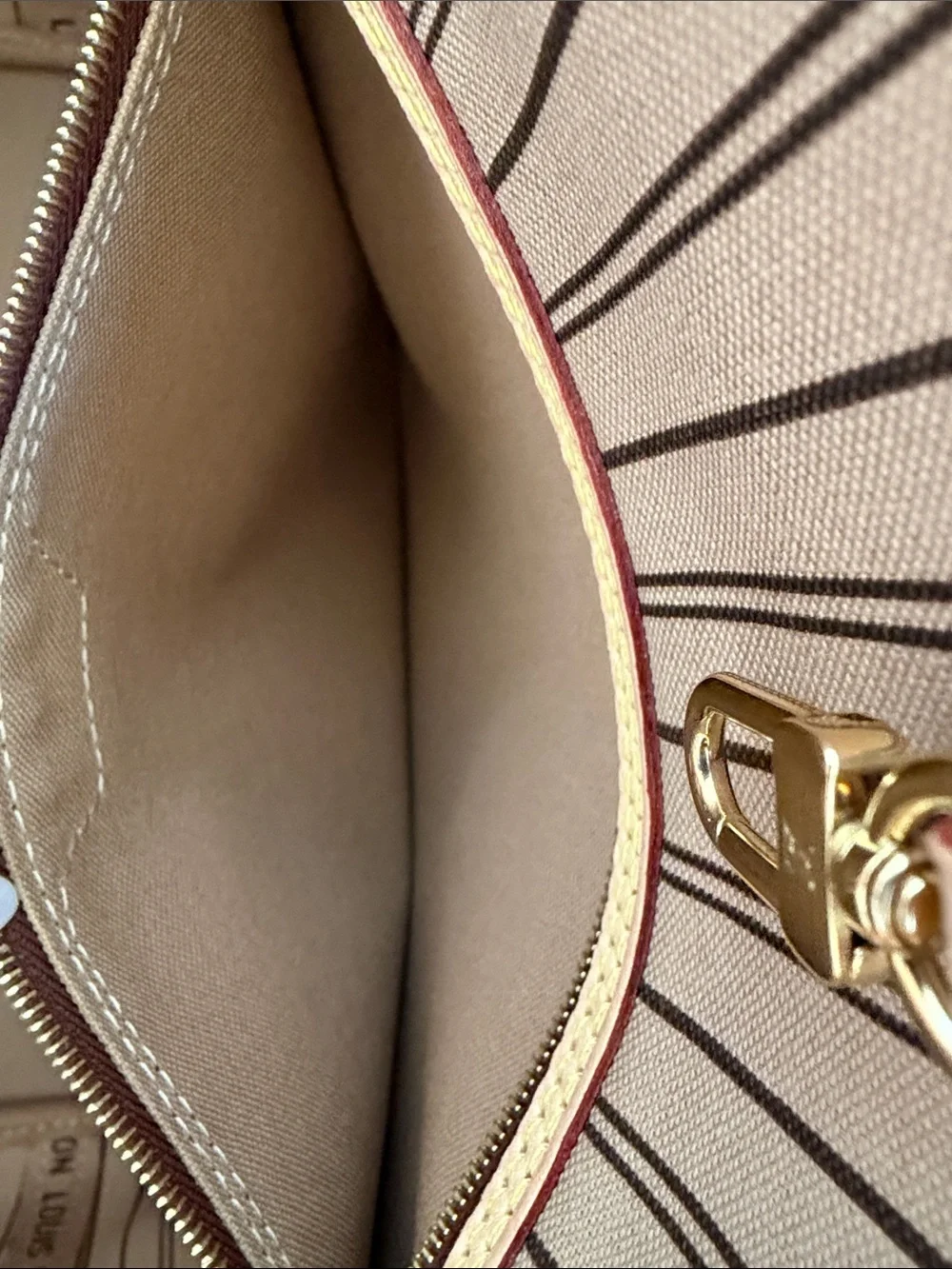 NWT Authentic Louis Vuitton Neverfull MM Tote 2026